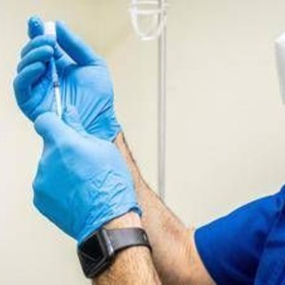 Tumori: in Sicilia più di 36 mila ricoveri l'anno, Aiom: "Vaccinare tutti i pazienti" Tumori: in Sicilia più di 36 mila ricoveri l'anno, Aiom: "Vaccinare tutti i pazienti"