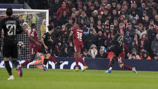 Doppietta Dembelè, il Psg vince 2-0 a Liverpool e va in semifinale Doppietta Dembelè, il Psg vince 2-0 a Liverpool e va in semifinale