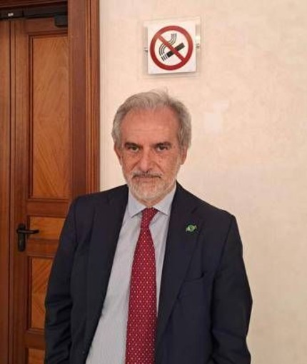 Fumo: Perrone (Aiom), 'in Italia causa 93mila morti l'anno, strage che costa a Ssn 25 mld'