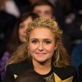 Hayden Panettiere, mistero sulle cause della morte: "Era partita col fidanzato". In corso le indagini Hayden Panettiere, mistero sulle cause della morte: "Era partita col fidanzato". In corso le indagini