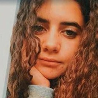 Neonati sepolti, Chiara Petrolini resta ai domiciliari ma con braccialetto elettronico