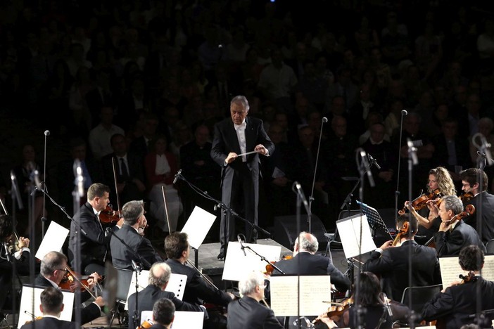 Tivusat celebra i 90 anni di Zubin Mehta con due concerti Tivusat celebra i 90 anni di Zubin Mehta con due concerti