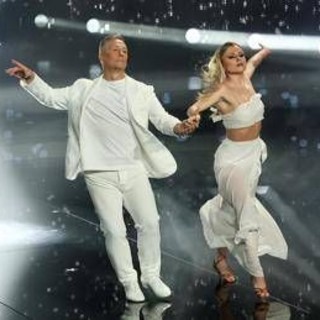 Ballando, guai per Paolo Belli? Anastasia Kuzmina: &quot;Sono bloccata con il collo&quot;