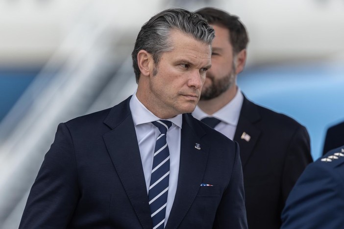 Iran, Hegseth “Distrutta la capacità di costruire missili balistici”