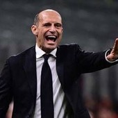 Napoli, ufficiale l'arrivo di Allegri. E i tifosi si dividono Napoli, ufficiale l'arrivo di Allegri. E i tifosi si dividono