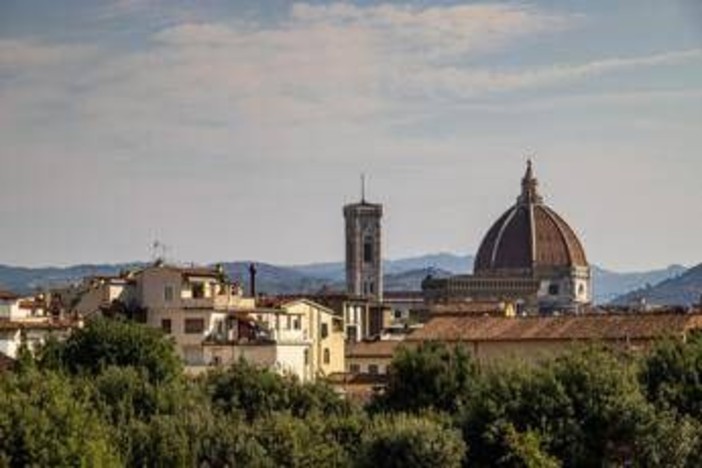 Firenze, falso allarme bomba a Piazzale Michelangelo: denunciato un 49enne Firenze, falso allarme bomba a Piazzale Michelangelo: denunciato un 49enne