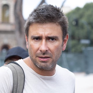 Rinviato il rientro di Alessandro Di Battista in Italia, è stato operato a Cuba