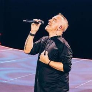 Eros Ramazzotti conquista San Siro con Giorgia, Max Pezzali e Elisa Eros Ramazzotti conquista San Siro con Giorgia, Max Pezzali e Elisa