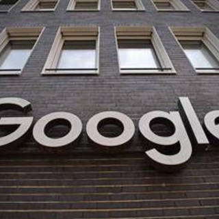 Ue multa Google per 2,95 miliardi su pubblicità on line. Ira Trump: &quot;Pronto a dazi&quot;