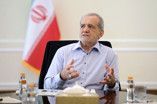 Iran, Pezeshkian “Mondo sbalordito da nostra resistenza, non siamo il Venezuela”