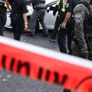 Accoltellamento nel centro di Tel Aviv, due feriti in gravi condizioni Accoltellamento nel centro di Tel Aviv, due feriti in gravi condizioni