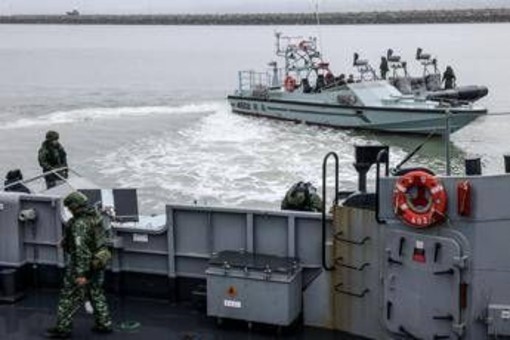 Taiwan, scontro diplomatico tra Cina e Giappone, Pechino 'pattuglia' le isole contese