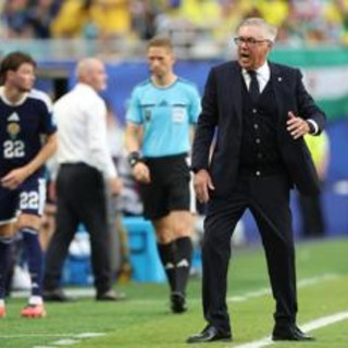 Brasile-Scozia, gol annullato a Vinicius e proteste di Ancelotti