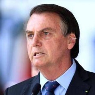Brasile, Bolsonaro ricoverato d'urgenza dopo un malessere