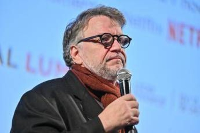 Del Toro commosso ai Palm Springs Awards: "Ho perso mio fratello"