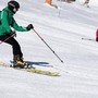 Sci, casco obbligatorio per tutti: da quando e cosa rischia chi non lo indossa Sci, casco obbligatorio per tutti: da quando e cosa rischia chi non lo indossa
