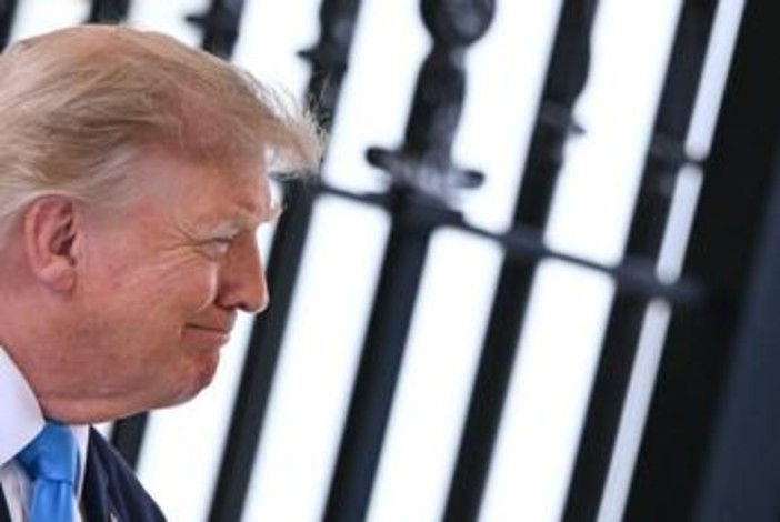 Iran, Trump sospende gli attacchi: "Ma si arrivi subito a un accordo" Iran, Trump sospende gli attacchi: "Ma si arrivi subito a un accordo"