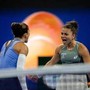 Errani 'allenatrice' di Paolini a Wuhan: &quot;Dalle fastidio, ma varia il servizio&quot;