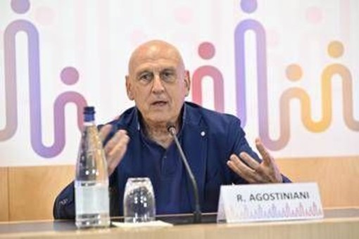 Agostiniani (Sip): &quot;Sempre più fragili per dipendenza digitale, fenomeno esplosivo&quot;