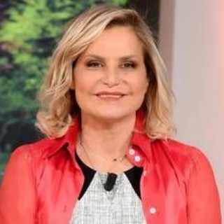 Simona Ventura e il post per la figlia Caterina: &quot;Orgogliosa, trionfo dopo le difficoltà&quot;