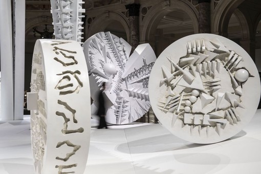 Intesa Sanpaolo, alle Gallerie d’Italia le grandi opere di Arnaldo Pomodoro Intesa Sanpaolo, alle Gallerie d’Italia le grandi opere di Arnaldo Pomodoro