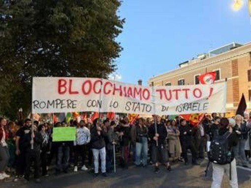 Gaza e Flotilla, manifestanti in piazza: &quot;Stop complicità del governo con Israele&quot;