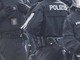 Attacco con coltello alla stazione di Amburgo: almeno 12 feriti. Arrestata una donna