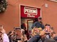 Fulminacci, il live a sorpresa a Roma per i fans? No per una birra Fulminacci, il live a sorpresa a Roma per i fans? No per una birra