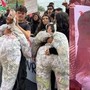Studenti in sciopero, cortei in 50 città: fantoccio di Meloni a Roma e flashmob a Milano