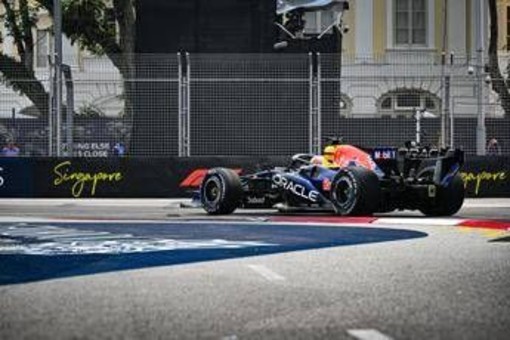 F1, Verstappen in pole nella Sprint del Gp di Singapore ma è a rischio penalità F1, Verstappen in pole nella Sprint del Gp di Singapore ma è a rischio penalità