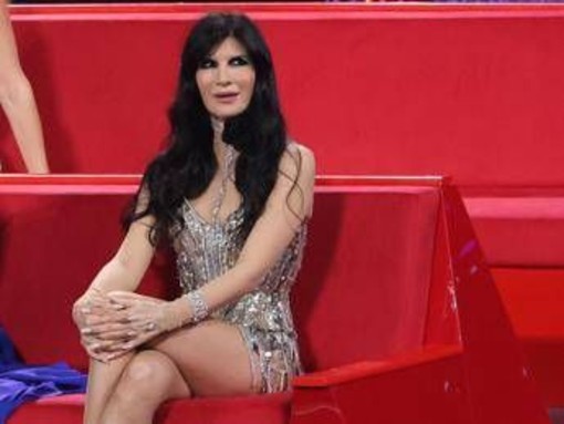 Pamela Prati rivela: &quot;Mi sono proposta per Sanremo, voglio partecipare&quot;. E Balivo punzecchia
